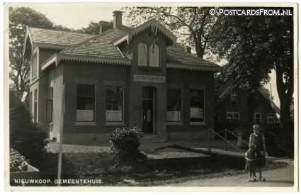 ansichtkaart: Nieuwkoop, Gemeentehuis