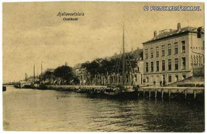 ansichtkaart: Hellevoetsluis, Oostkade