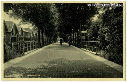 Hellevoetsluis, Brielsche Straatweg ansichtkaart: Hellevoetsluis, Brielsche Straatweg