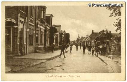 ansichtkaart: Uithuizen, Hoofdstraat