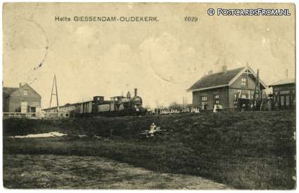 ansichtkaart: Giessen-Oudekerk, Giessendam-Oudekerk. Halte
