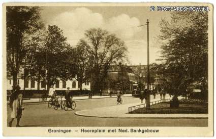 ansichtkaart: Groningen, Heereplein met Ned. Bankgebouw