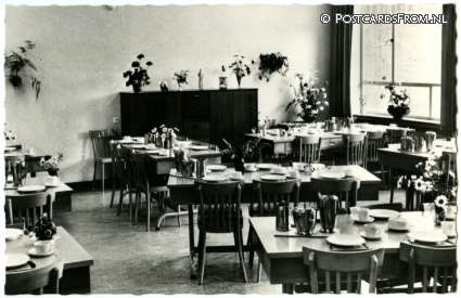 ansichtkaart: Nunhem, Huize 'St. Elisabeth'. Eetzaal zusters