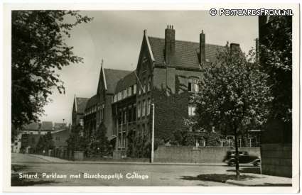 ansichtkaart: Sittard, Parklaan met Bisschoppelijk College