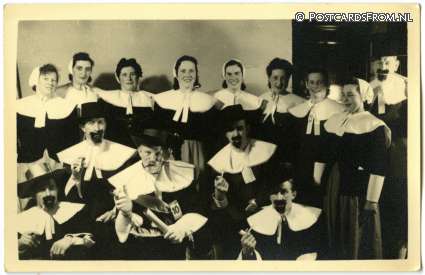 --, De Poorters. Met D. v. Arensberger, Mw. Toonman, Mw. Noij etc. ansichtkaart: --, De Poorters. Met D. v. Arensberger, Mw. Toonman, Mw. Noij etc.