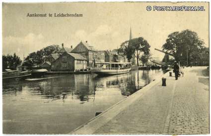 ansichtkaart: Leidschendam, Aankomst