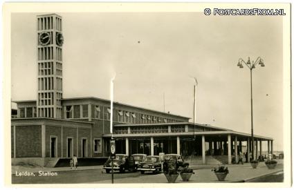 ansichtkaart: Leiden, Station