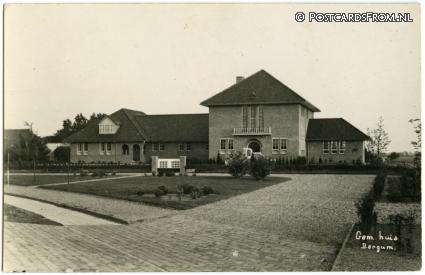 Bergum, Gem. huis ansichtkaart: Bergum, Gem. huis