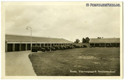 ansichtkaart: Breda, Voertuigenpark Artillerieschool