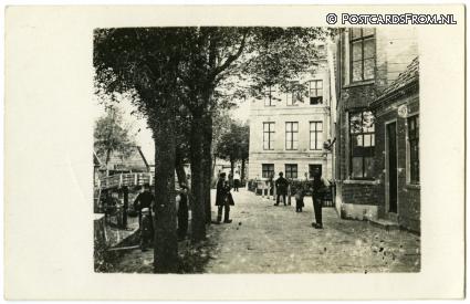 Koog aan de Zaan, ? t.o. Stationsstraat ? ansichtkaart: Koog aan de Zaan, ? t.o. Stationsstraat ?