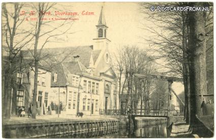 ansichtkaart: Edam, R.K. Kerk. Voorhaven