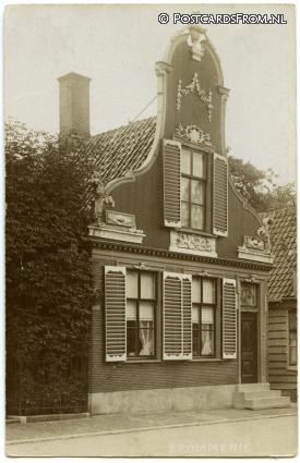 Krommenie, Oude Gevel Z. Hoofdstraat ansichtkaart: Krommenie, Oude Gevel Z. Hoofdstraat