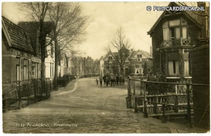 ansichtkaart: Krommenie, H.D. Arinkplein