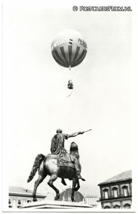 ansichtkaart: --, Dutch balloon Marco Polo above Napels