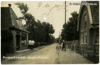 ansichtkaart: Spanbroek, Dorpsstraat