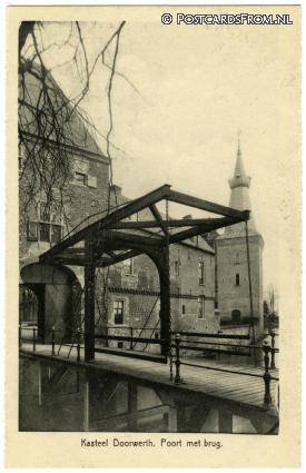 ansichtkaart: Doorwerth, Kasteel Doorwerth. Poort met brug