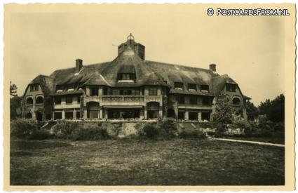 Loenen GL, Hotel Zilven. Zuidzijde met terrassen ansichtkaart: Loenen GL, Hotel Zilven. Zuidzijde met terrassen
