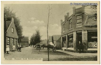 ansichtkaart: Wormer, Dorpsstr. hoek Eendrachtstraat