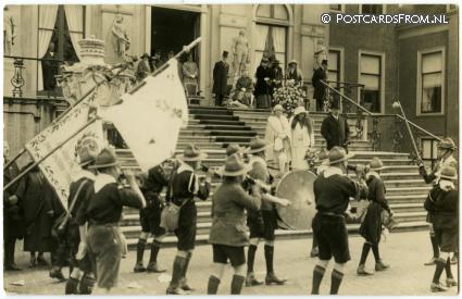 ansichtkaart: 's-Gravenhage, ? Padvinders