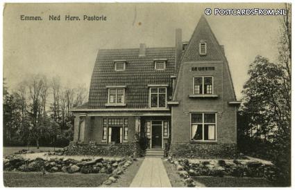 ansichtkaart: Emmen DR, Ned. Herv. Pastorie. Huize 'De Weeme'