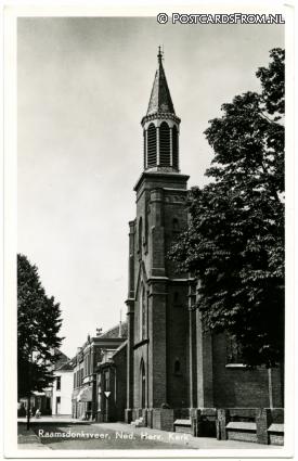Raamsdonksveer, Ned. Herf. Kerk ansichtkaart: Raamsdonksveer, Ned. Herf. Kerk