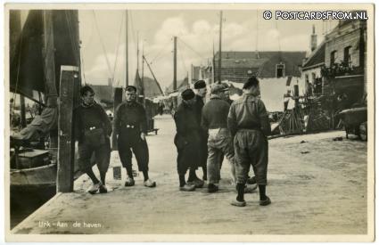 Urk, Aan de haven ansichtkaart: Urk, Aan de haven