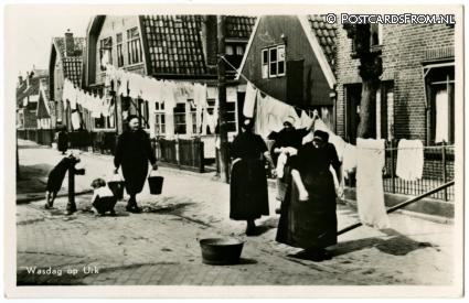 ansichtkaart: Urk, Wasdag op Urk