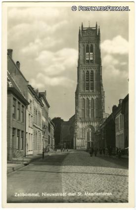 Zaltbommel, Nieuwstraat met St. Maartentoren ansichtkaart: Zaltbommel, Nieuwstraat met St. Maartentoren