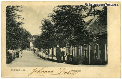 Piershil, Voorstraat ansichtkaart: Piershil, Voorstraat