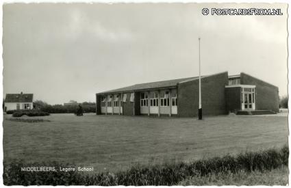 Middelbeers, Lagere School ansichtkaart: Middelbeers, Lagere School