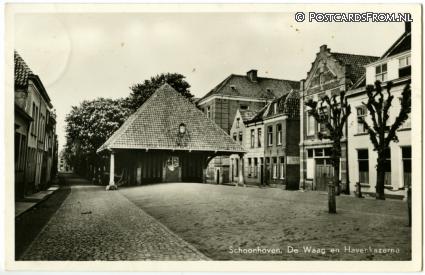ansichtkaart: Schoonhoven, De Waag en Havenkazerne