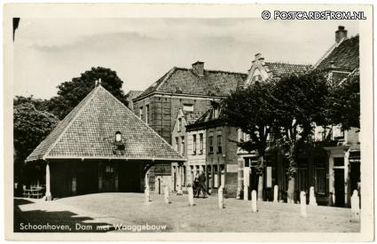 ansichtkaart: Schoonhoven, Dam met Waaggebouw
