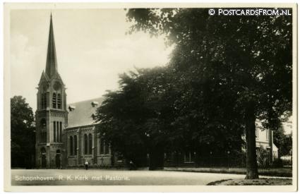 ansichtkaart: Schoonhoven, R.K. Kerk met Pastorie