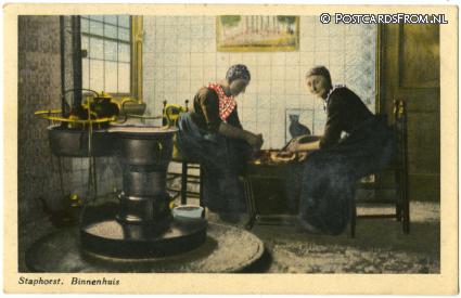 ansichtkaart: Staphorst, Binnenhuis