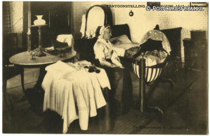 ansichtkaart: Amsterdam, Tentoonstelling 'De Vrouw 1813-1913'. De Kraamkamer