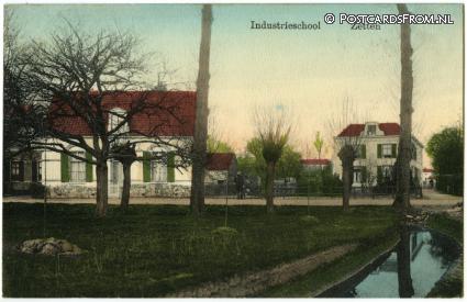 ansichtkaart: Zetten, Industrieschool