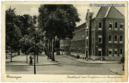 ansichtkaart: Groningen, Instituut voor Doofstommen. Guyotplein