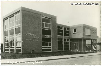 ansichtkaart: Groningen Hoogkerk, Dr. J. Naarding School