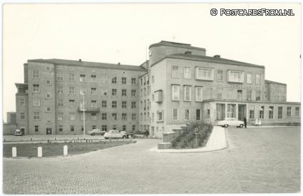 Gorinchem, Streekziekenhuis Prinses Beatrix. Hoofdingang ansichtkaart: Gorinchem, Streekziekenhuis Prinses Beatrix. Hoofdingang