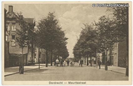 ansichtkaart: Dordrecht, Mauritsstraat