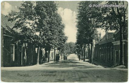 Piershil, Voorstraat ansichtkaart: Piershil, Voorstraat