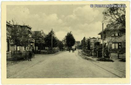 ansichtkaart: Nieuw-Amsterdam, Stationstraat