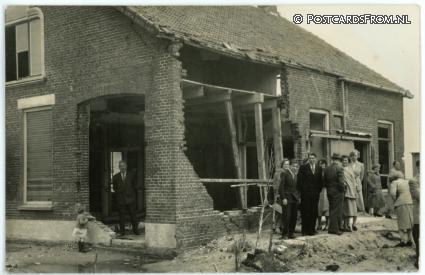 ansichtkaart: Schouwen-Duiveland, ? Ontploffing? Watersnood?