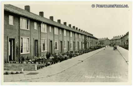 Muiden, Prinses Marijkestraat ansichtkaart: Muiden, Prinses Marijkestraat