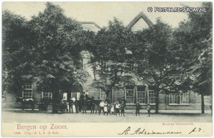 ansichtkaart: Bergen op Zoom, Kazerne Koornmarkt