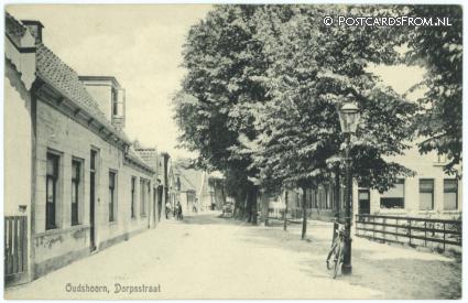 ansichtkaart: Oudshoorn, Dorpsstraat