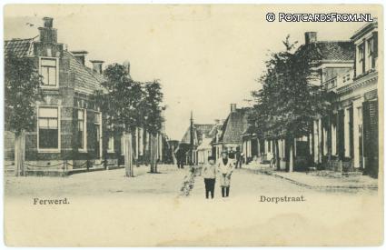 Ferwerd, Dorpstraat ansichtkaart: Ferwerd, Dorpstraat