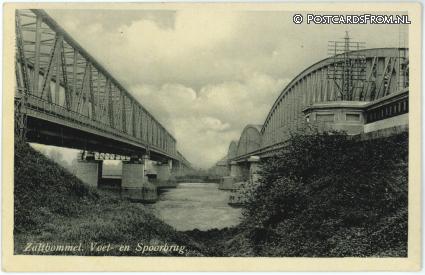 ansichtkaart: Zaltbommel, Voet- en Spoorbrug