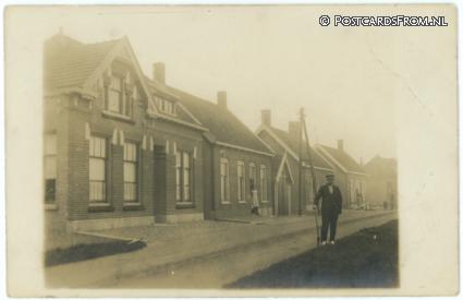 Streefkerk, ? Huis van Bram de Jong 2e van links? ansichtkaart: Streefkerk, ? Huis van Bram de Jong 2e van links?