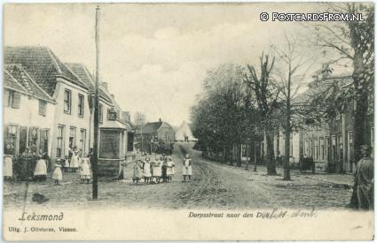 Lexmond, Dorpsstraat naar den Dijk ansichtkaart: Lexmond, Dorpsstraat naar den Dijk